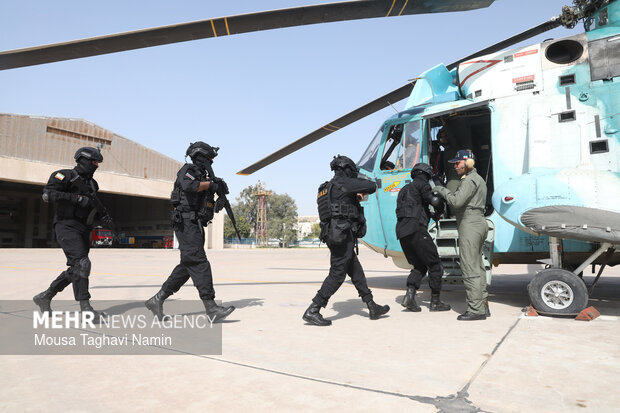 تمرین آزادسازی کشتی ربوده شده در رزمایش مرکب دریایی نیروهای دریایی ایران و فدراسیون روسیه