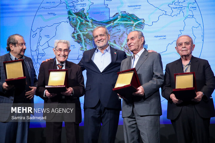 همایش فرصت‌های سرمایه‌گذاری و تامین مالی راه‌گذارهای ریلی و جاده‌ای