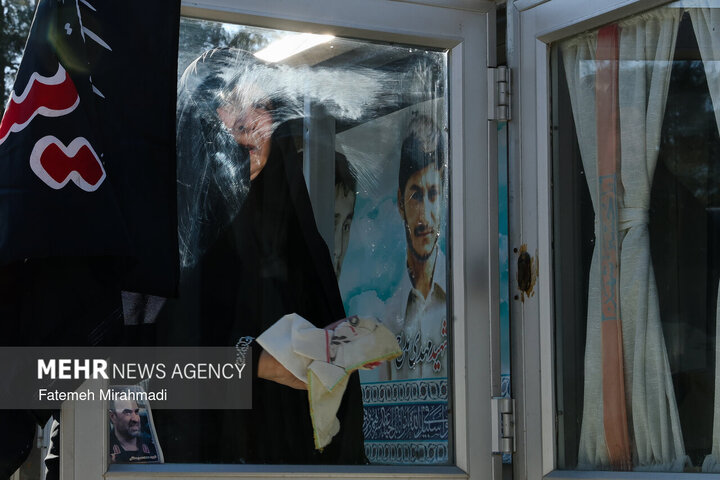 آیین غبارروبی مزار شهدا