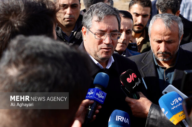 بازدید دبیر کارگروه ملی نجات دریاچه ارومیه از پروژه‌های تثبیت ریزگردهای حاشیه دریاچه