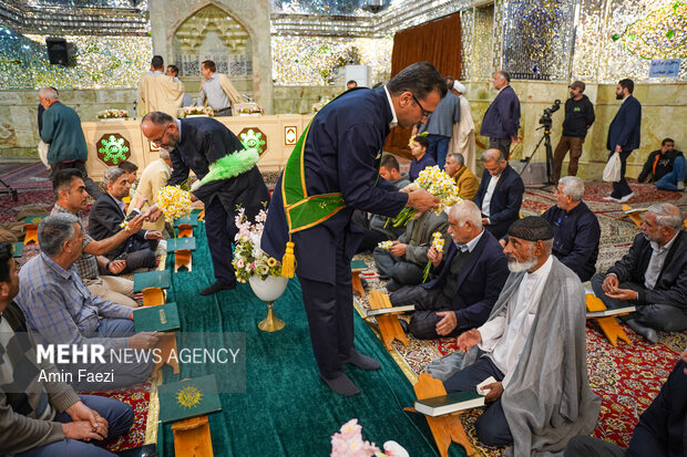مراسم جزء خوانی قرآن کریم در حرم شاهچراغ(ع)