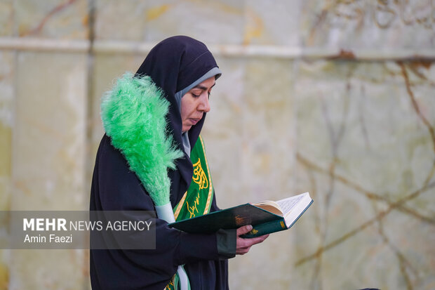 مراسم جزء خوانی قرآن کریم در حرم شاهچراغ(ع)