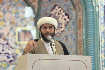 امام جمعه جاسک: آمریکا در مسیر افول قرار دارد