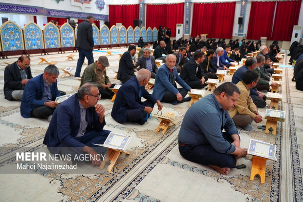 مراسم جزء خوانی قرآن کریم در یاسوج