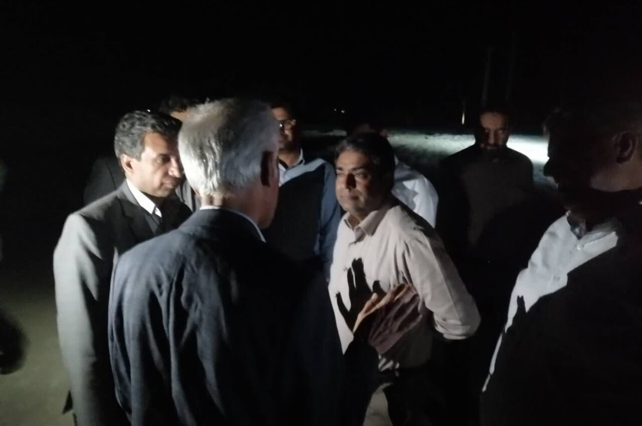 بازدید معاون عمرانی استانداری هرمزگان از قطعات محور بندرلنگه–رستاق