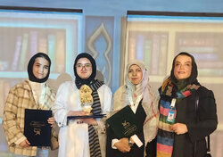 معلم و دانش آموز البرزی در جشنواره قصه گویی کشور برگزیده شدند