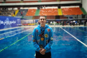 سه مدال ملی برای شناگر اهل کیش در جام آزادی کشور