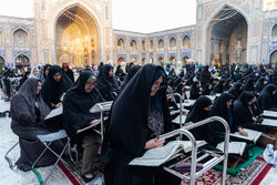 ترتیل‌خوانی قرآن کریم در حرم مطهر امام رضا(ع)