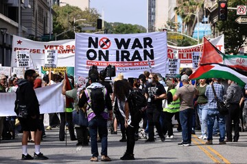 Protesters held a “No war on Iran” banner at an anti-war demonstration in Los Angeles, California, on June 21, 2025.