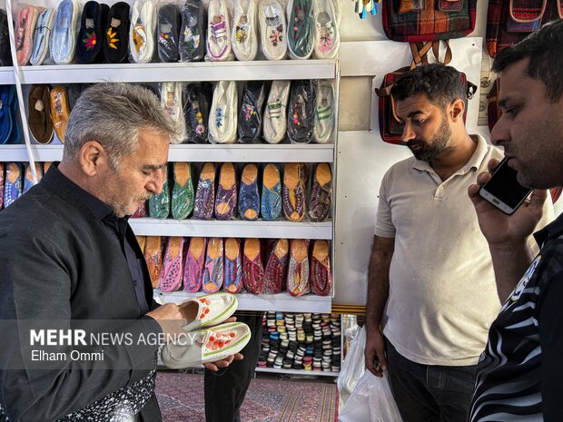 کلاش بافی؛ روایت نخ و نقش در دل کردستان