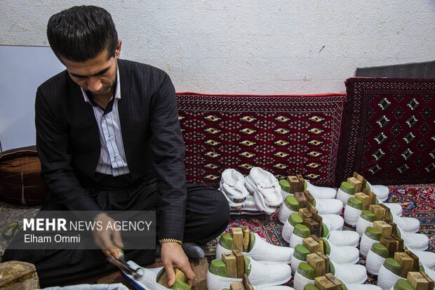 کلاش بافی؛ روایت نخ و نقش در دل کردستان