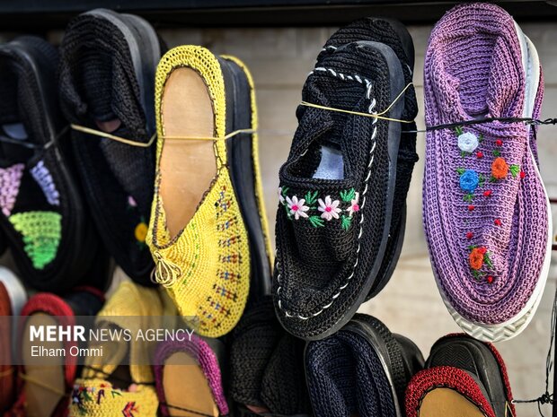 کلاش بافی؛ روایت نخ و نقش در دل کردستان