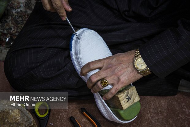 کلاش بافی؛ روایت نخ و نقش در دل کردستان