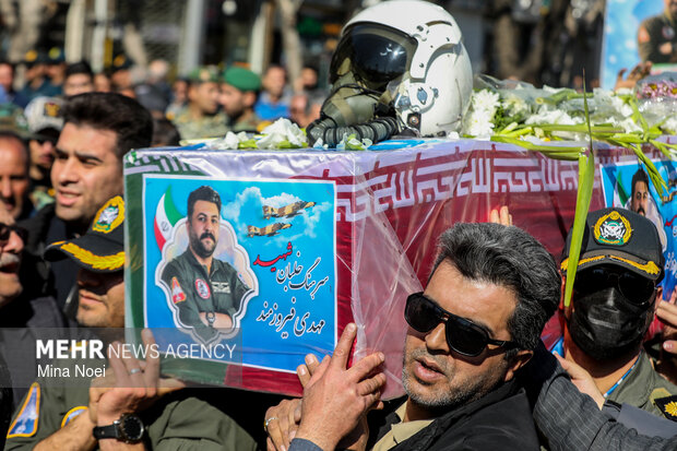 تشییع شهید سرتیپ دوم خلبان «مهدی فیروزمند» در تبریز