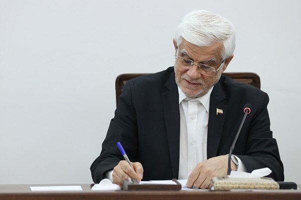 عارف: دولت را از اولین روز در شرایط جنگی اداره کرده‌ایم