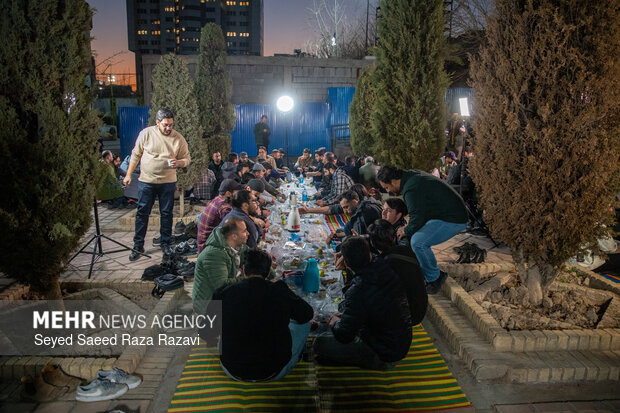 ضیافت افطار عکاسان