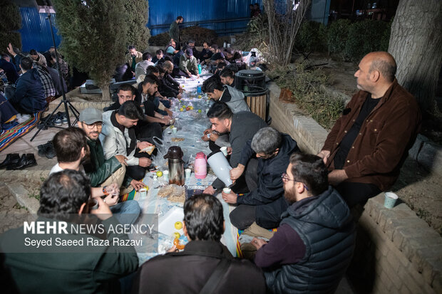 ضیافت افطار عکاسان