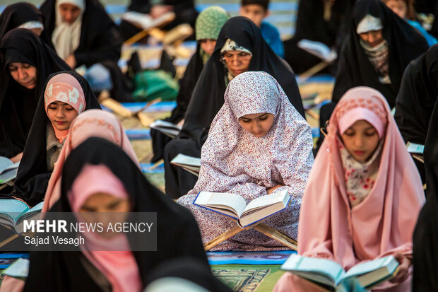 مراسم جزءخوانی قرآن کریم در همدان