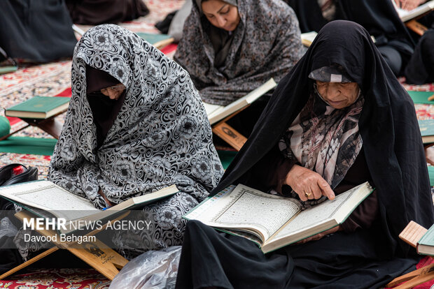 ترتیل‌خوانی قرآن کریم در حرم مطهر امام رضا(ع)
