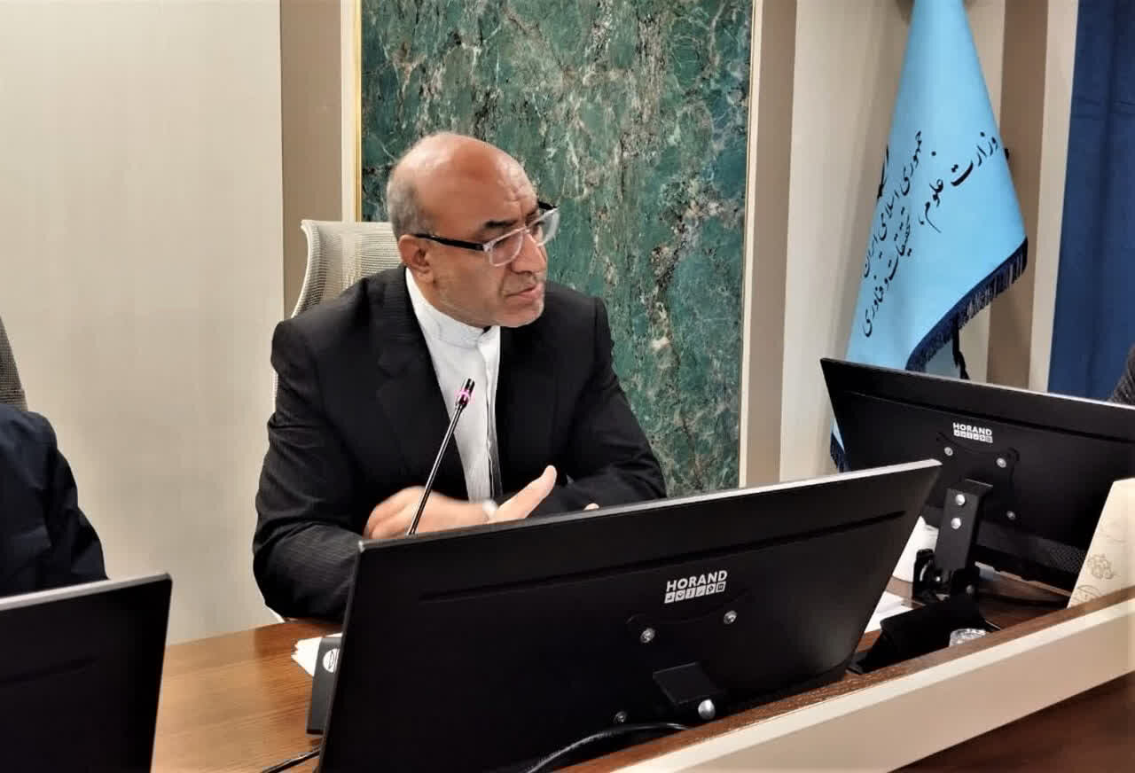 دانشگاه،رازي،استان،صنعت،كرمانشاه،علمي،نقش،كشور،حبيبي،تقويت،اشاره