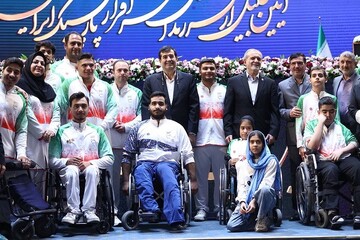 چند ورزشکار و با چه بودجه‌ای توسط رئیس جمهور تجلیل شدند؟