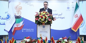 روشن بخش: بازنگری در پیمان‌سپاری ارزی گامی مؤثر برای رونق صادرات است