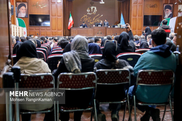 اولین جلسه رسیدگی به پرونده کوروش کمپانی