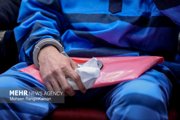 اولین جلسه رسیدگی به پرونده کوروش کمپانی