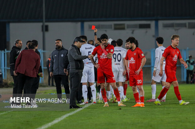 لیگ برتر فوتبال- ملوان و تراکتور