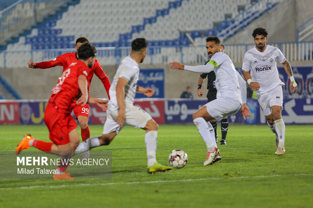 لیگ برتر فوتبال- ملوان و تراکتور