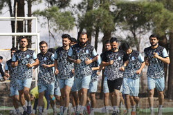 سرمربی استقلال زمان شروع مجدد تمرینات را مشخص کرد