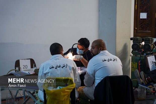 خدمت‌رسانی گروه جهادی دندانپزشکی در حرم مطهر شاهچراغ (ع)