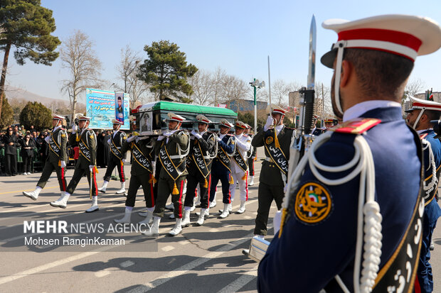 مراسم تشییع پیکر امیر سرتیپ محمدی‌فر