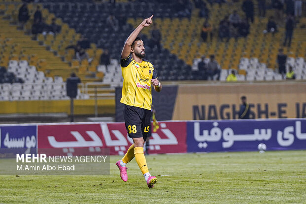 لیگ برتر فوتبال - سپاهان و استقلال خوزستان