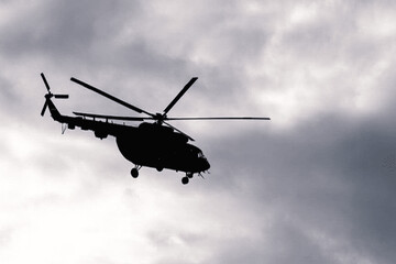 İran'da askeri helikopter düştü; 4 şehit (+Video)