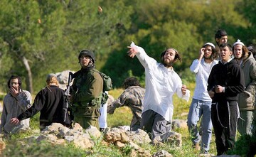 VIDEO: Settlers intensify attack on Palestinian herders