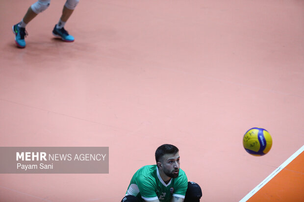 لیگ برتر والیبال - صنعتگران امید و استقلال گنبد