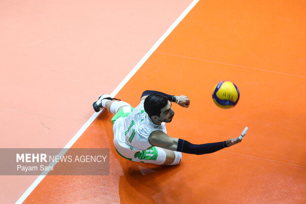 لیگ برتر والیبال - صنعتگران امید و استقلال گنبد