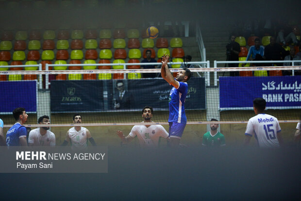 لیگ برتر والیبال - صنعتگران امید و استقلال گنبد