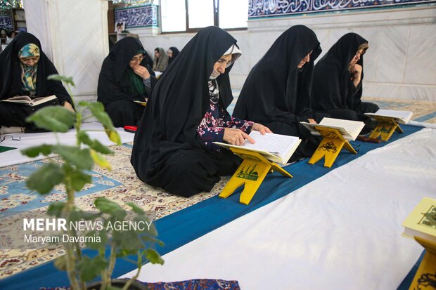 جز خوانی قرآن کریم در امامزاده سیدعباس(ع) بجنورد