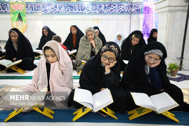 جز خوانی قرآن کریم در امامزاده سیدعباس(ع) بجنورد