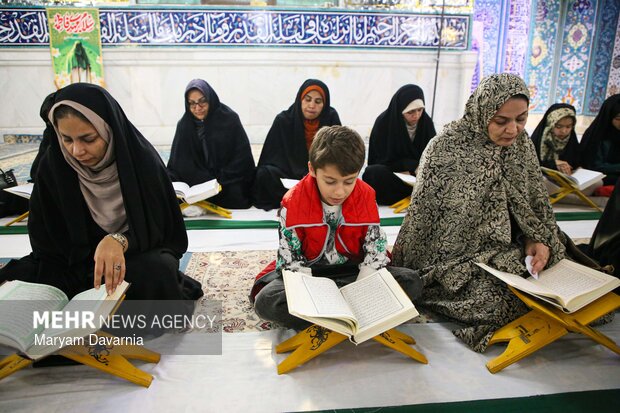 جز خوانی قرآن کریم در امامزاده سیدعباس(ع) بجنورد