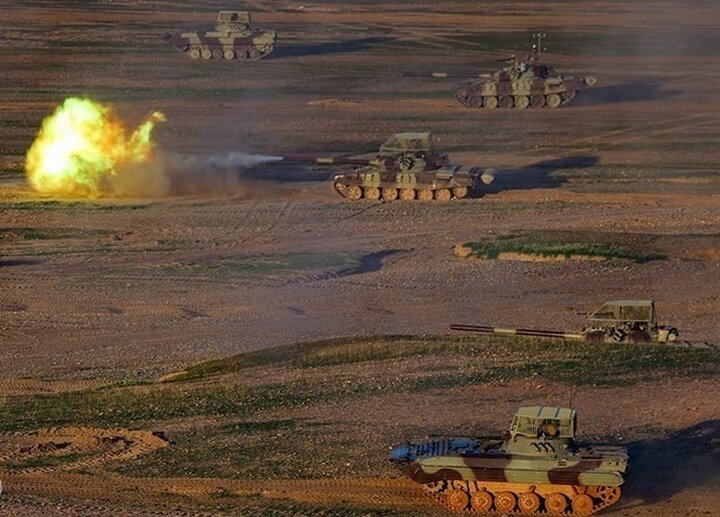 İran, ülkenin güneyinde tatbikat gerçekleştirdi (+video)