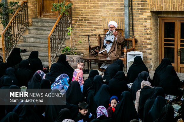 جزءخوانی قرآن کریم در خانه موزه شهید مدرس