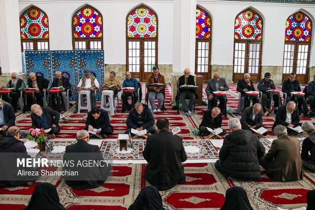 مراسم جزء خوانی و تفسیر قرآن کریم در رشت