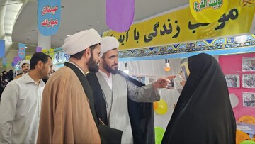 فعالیت ۲ غرفه «زندگی با آیه‌ها» در نمایشگاه قرآن چهارمحال‌وبختیاری