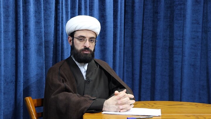 قرآن باید از حاشیه به متن زندگی مردم بیاید