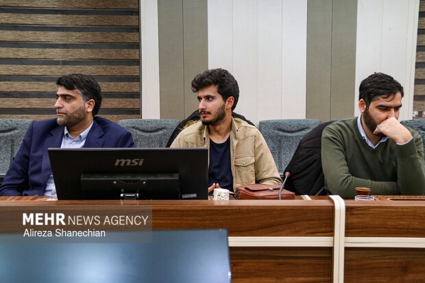 دورهمی اصحاب رسانه گیلان با محوریت طرح ملی «زندگی با آیه ها» در رشت