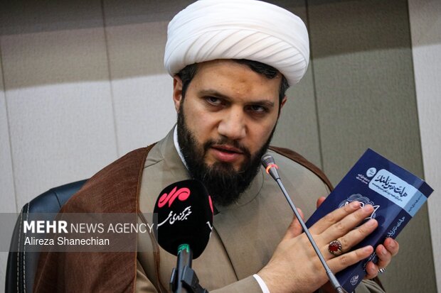 دورهمی اصحاب رسانه گیلان با محوریت طرح ملی «زندگی با آیه ها» در رشت