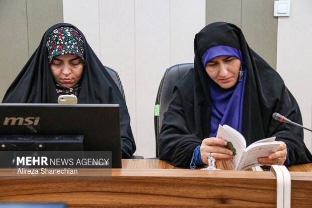 دورهمی اصحاب رسانه گیلان با محوریت طرح ملی «زندگی با آیه ها» در رشت